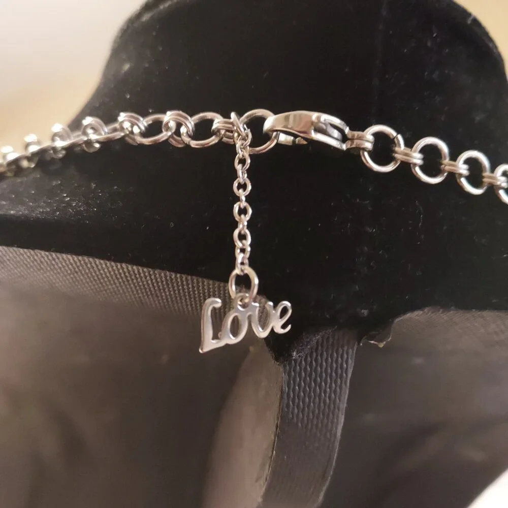 Beautifully hand-crafted Stainless Steel necklace - Picture 2 of 4